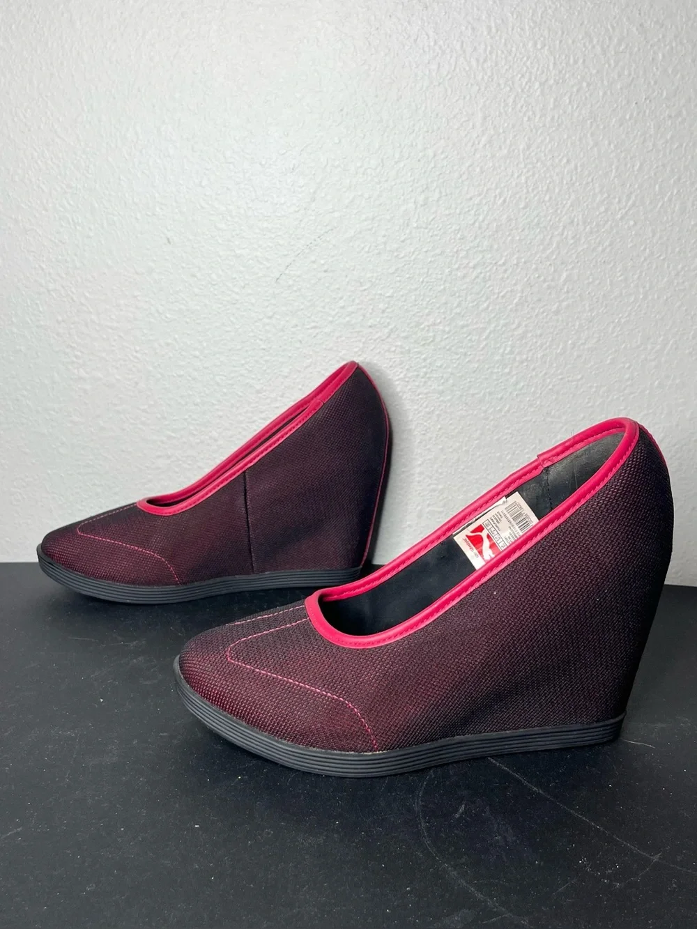 Y2K Puma Black Pink Mesh Sporty Wedges Size 8